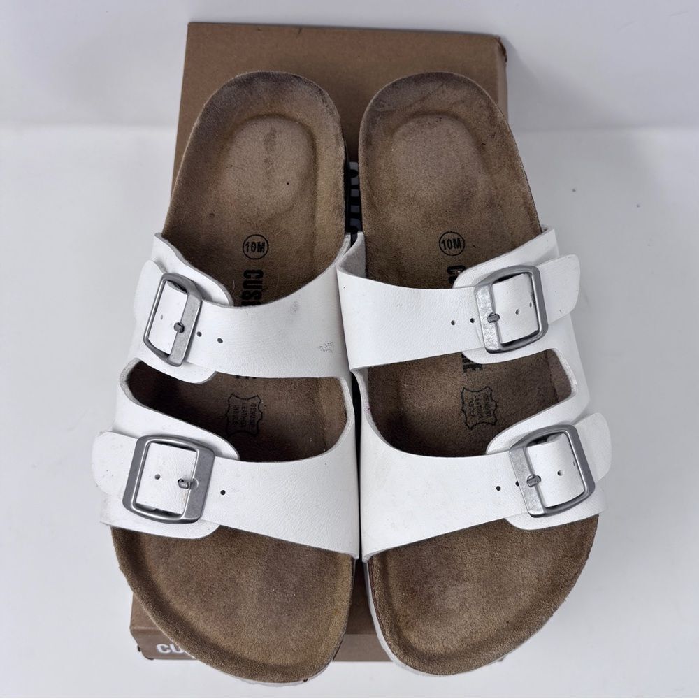Cushionaire Lane White Leather Sandals - Size 10M - Gently Used, with Box - Picture 3 of 9